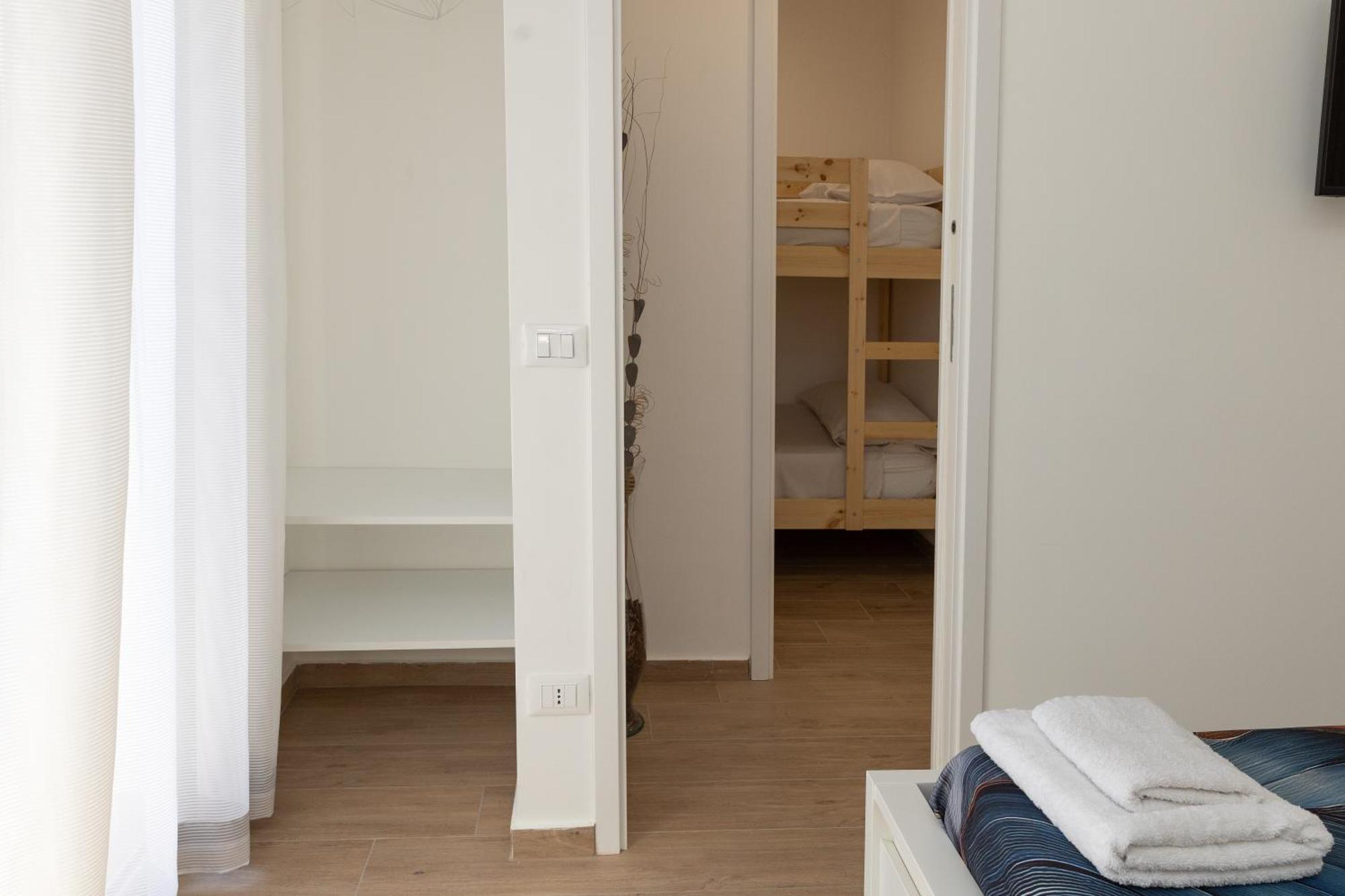 Ludo Holiday House - Charming Con Patio A Due Passi Dalla Cattedrale Palermo Buitenkant foto