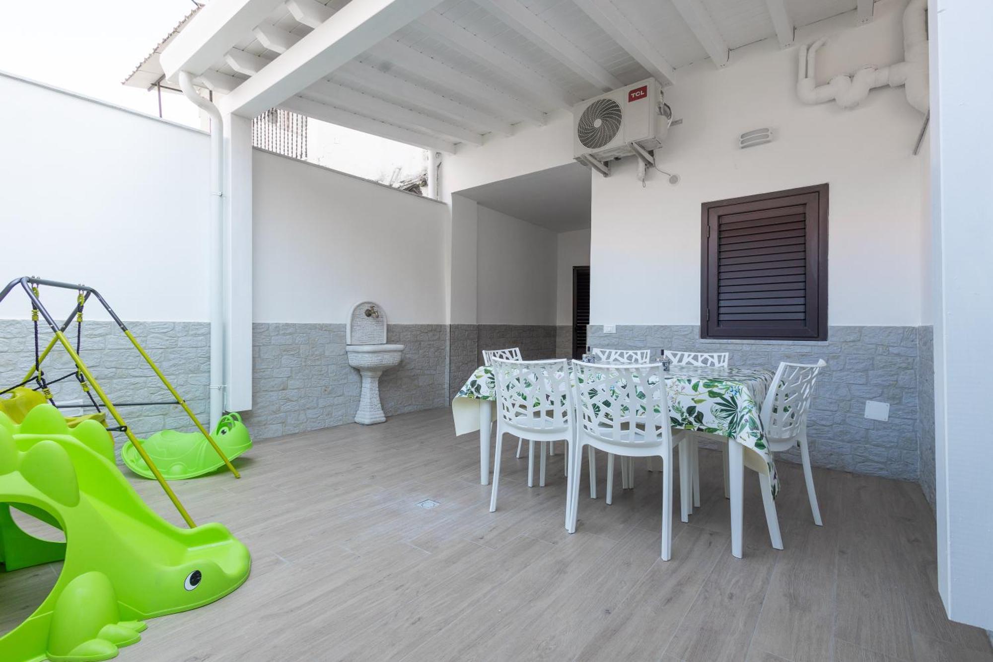 Ludo Holiday House - Charming Con Patio A Due Passi Dalla Cattedrale Palermo Buitenkant foto