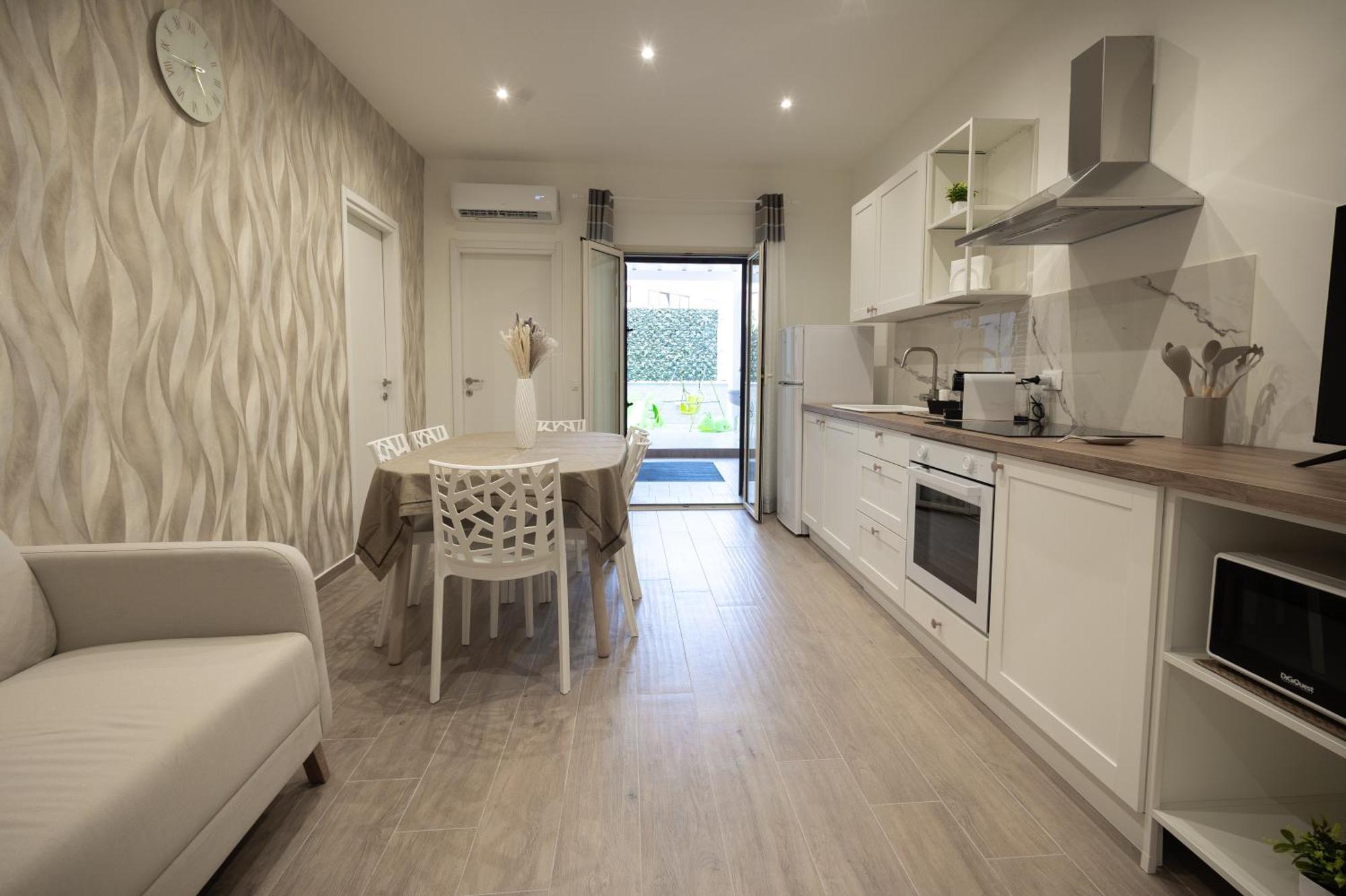 Ludo Holiday House - Charming Con Patio A Due Passi Dalla Cattedrale Palermo Buitenkant foto